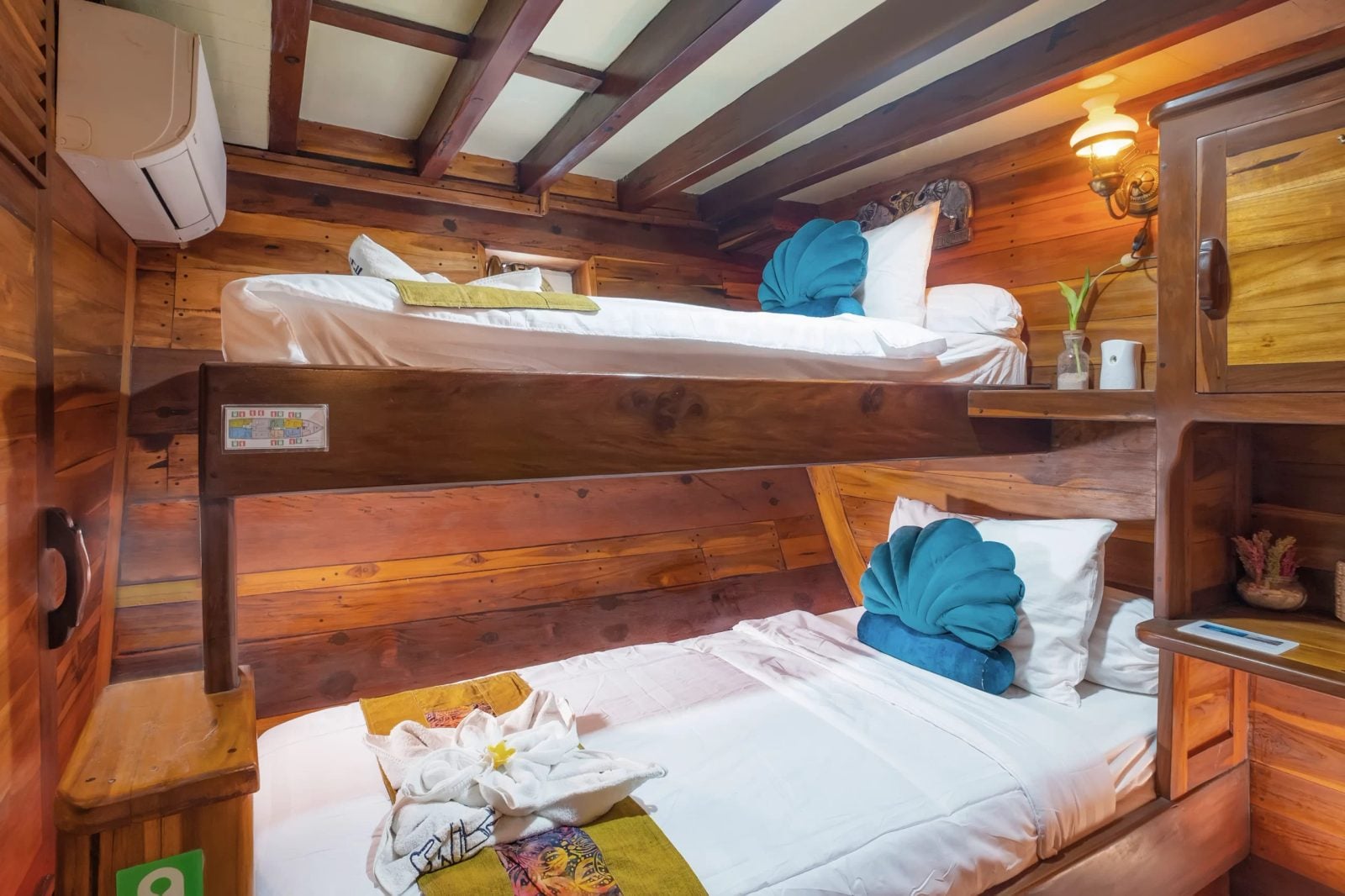 Nakula Cabin cabin aboard SuprabA liveaboard