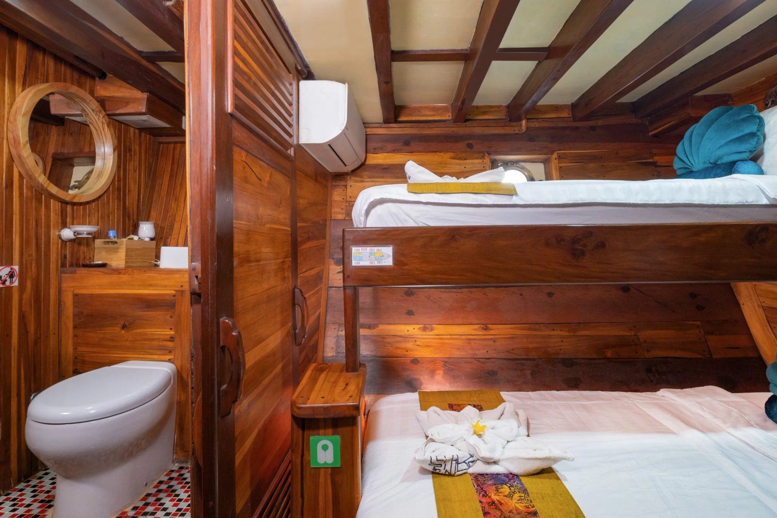 Nakula Cabin cabin aboard SuprabA liveaboard