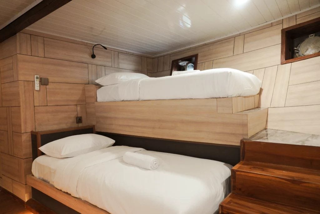 Kelimutu cabin aboard Mosalaki liveaboard