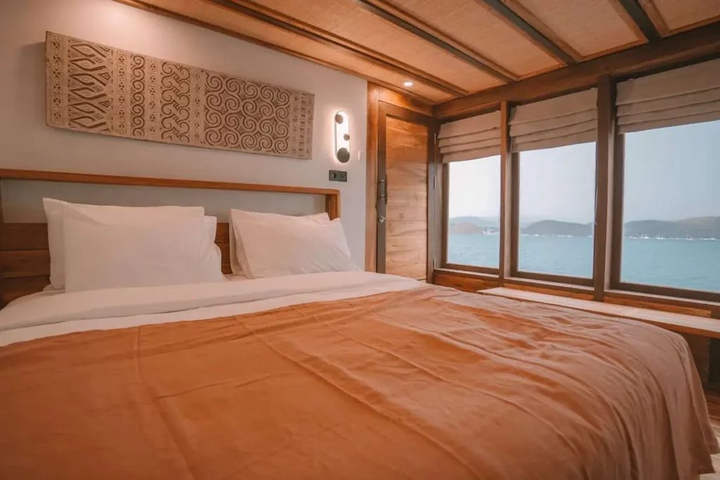 Weh & Mentawai cabin aboard Elbark liveaboard