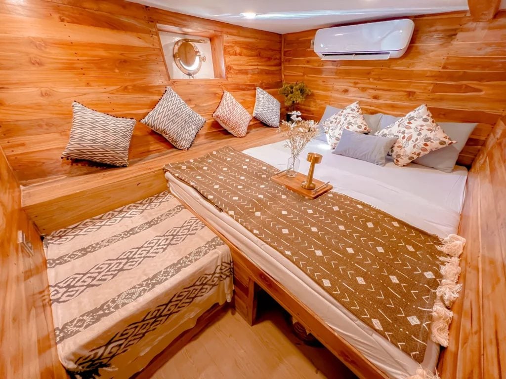 Superior Suite cabin aboard Semesta liveaboard
