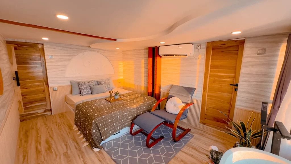 Mars (VIP Ocean Suite) cabin aboard Semesta liveaboard