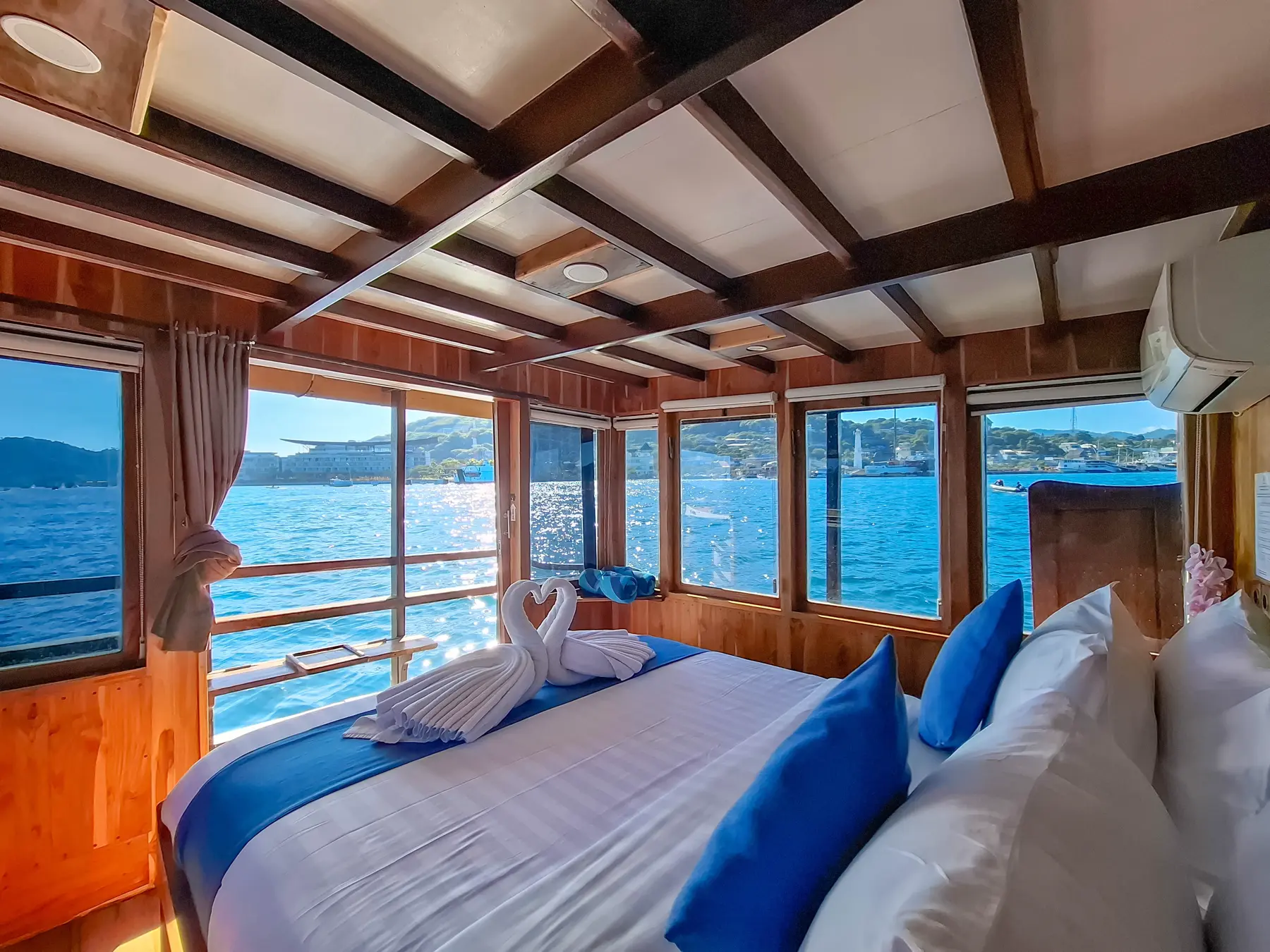 Master Ocean cabin aboard Soe Besar Vanrei liveaboard