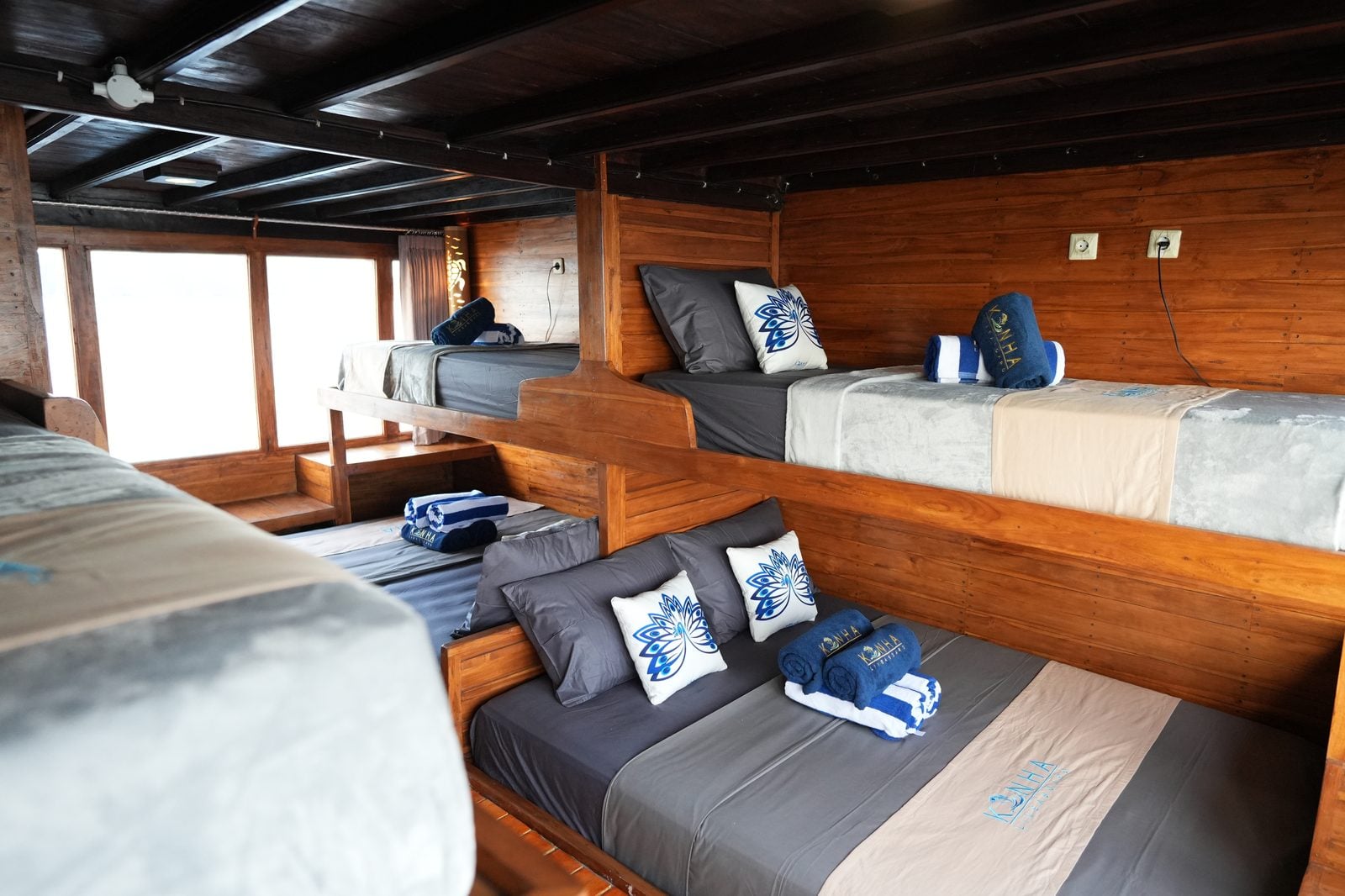 Share Room, single bed (Top Deck, 8 people) cabin aboard Kanha Citta liveaboard