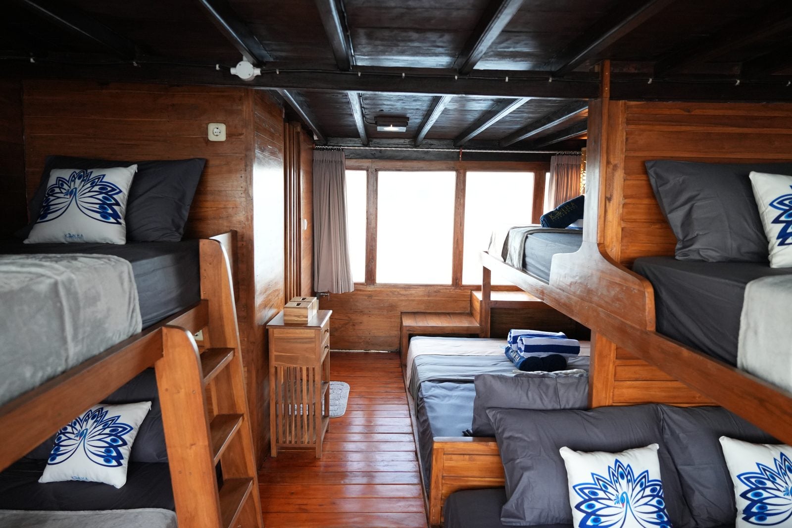 Share Room, single bed (Top Deck, 8 people) cabin aboard Kanha Citta liveaboard