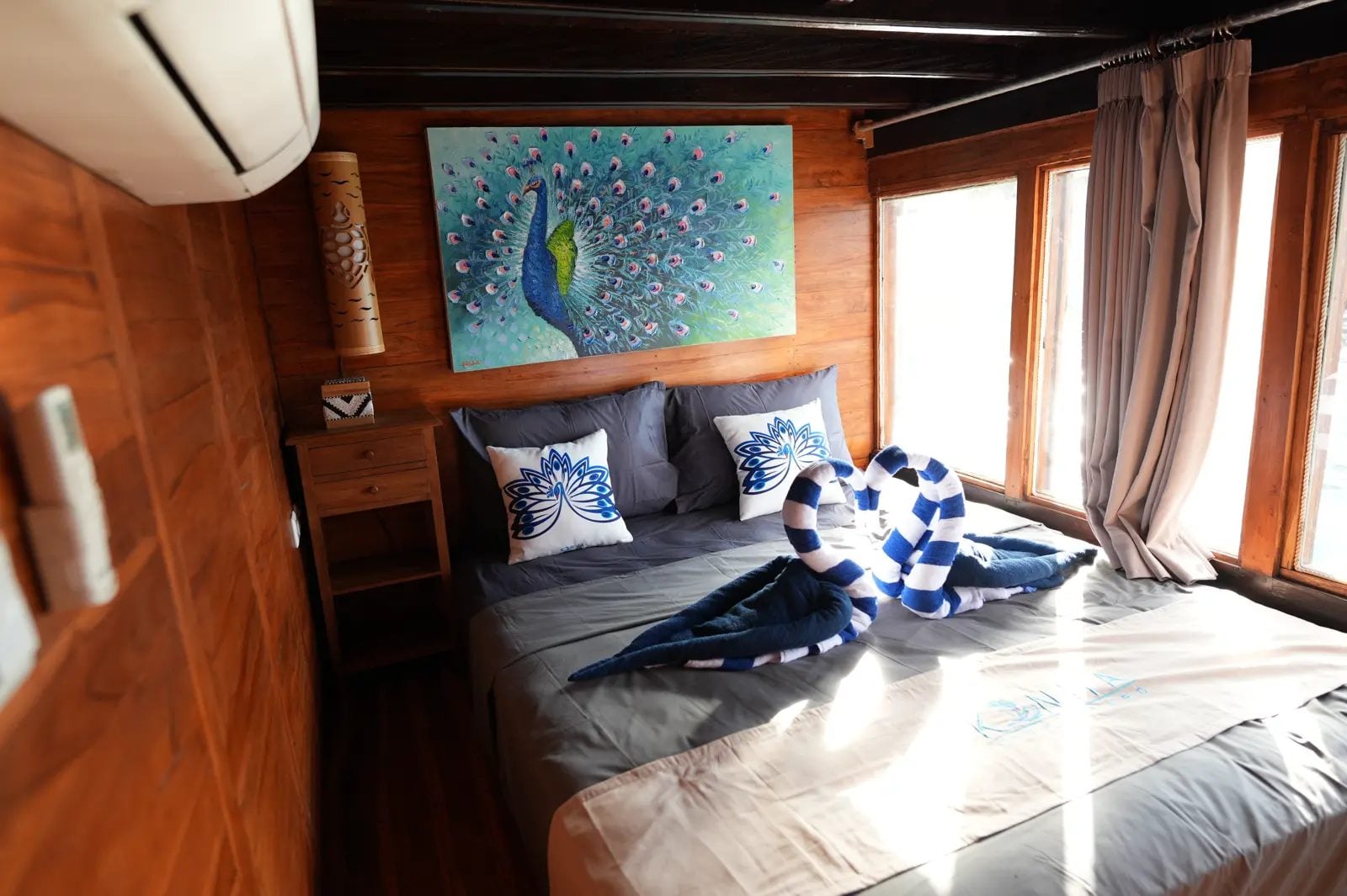 Deluxe Ocean View (Main Deck) cabin aboard Kanha Citta liveaboard