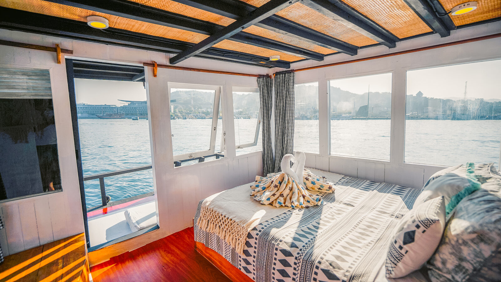 Private Ocean View cabin aboard Kanha Natha liveaboard