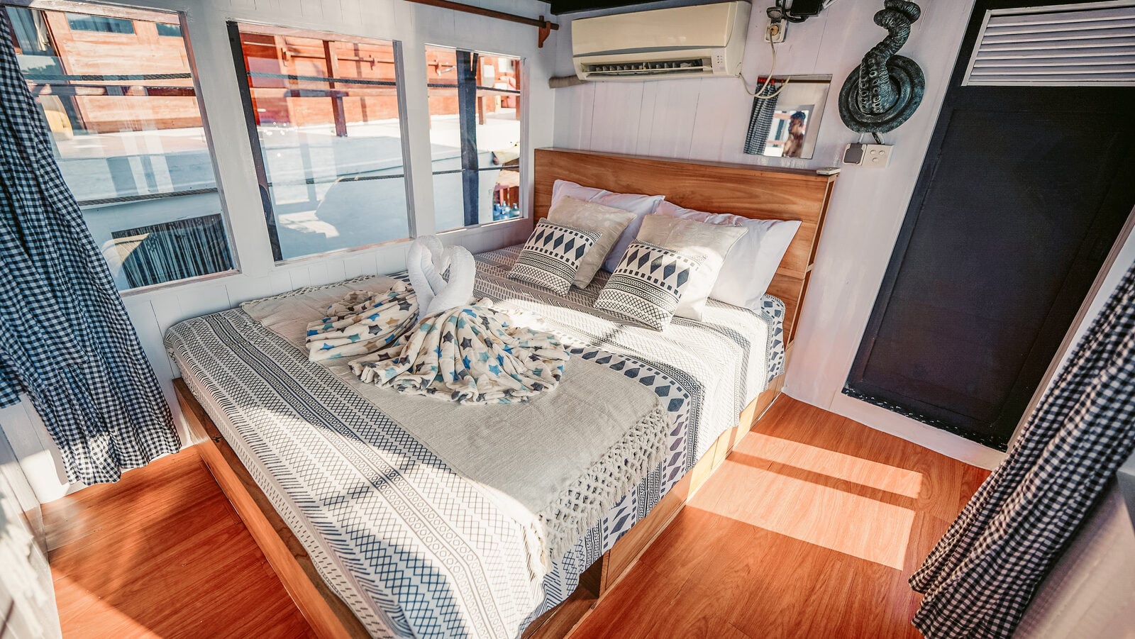 Private Ocean View cabin aboard Kanha Natha liveaboard
