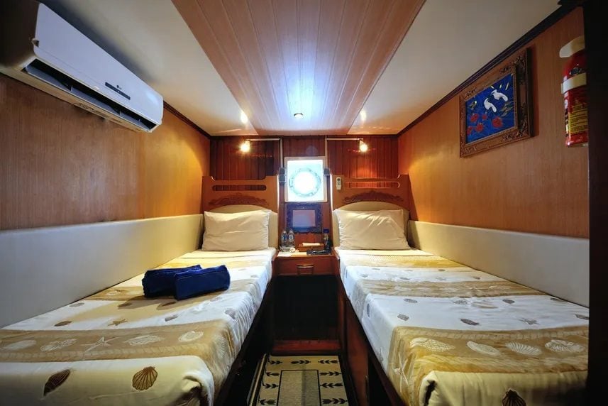 Lower Deck Twin Bed Cabin cabin aboard Raja Ampat Explorer liveaboard