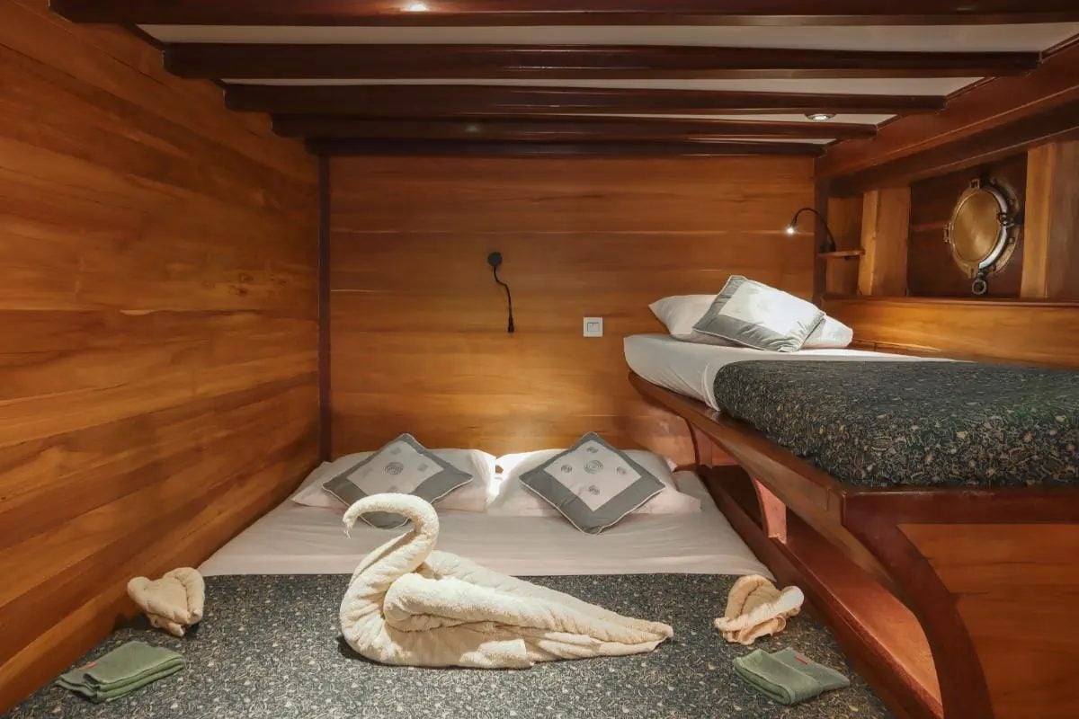 Deluxe Cabin cabin aboard Wellenreng liveaboard