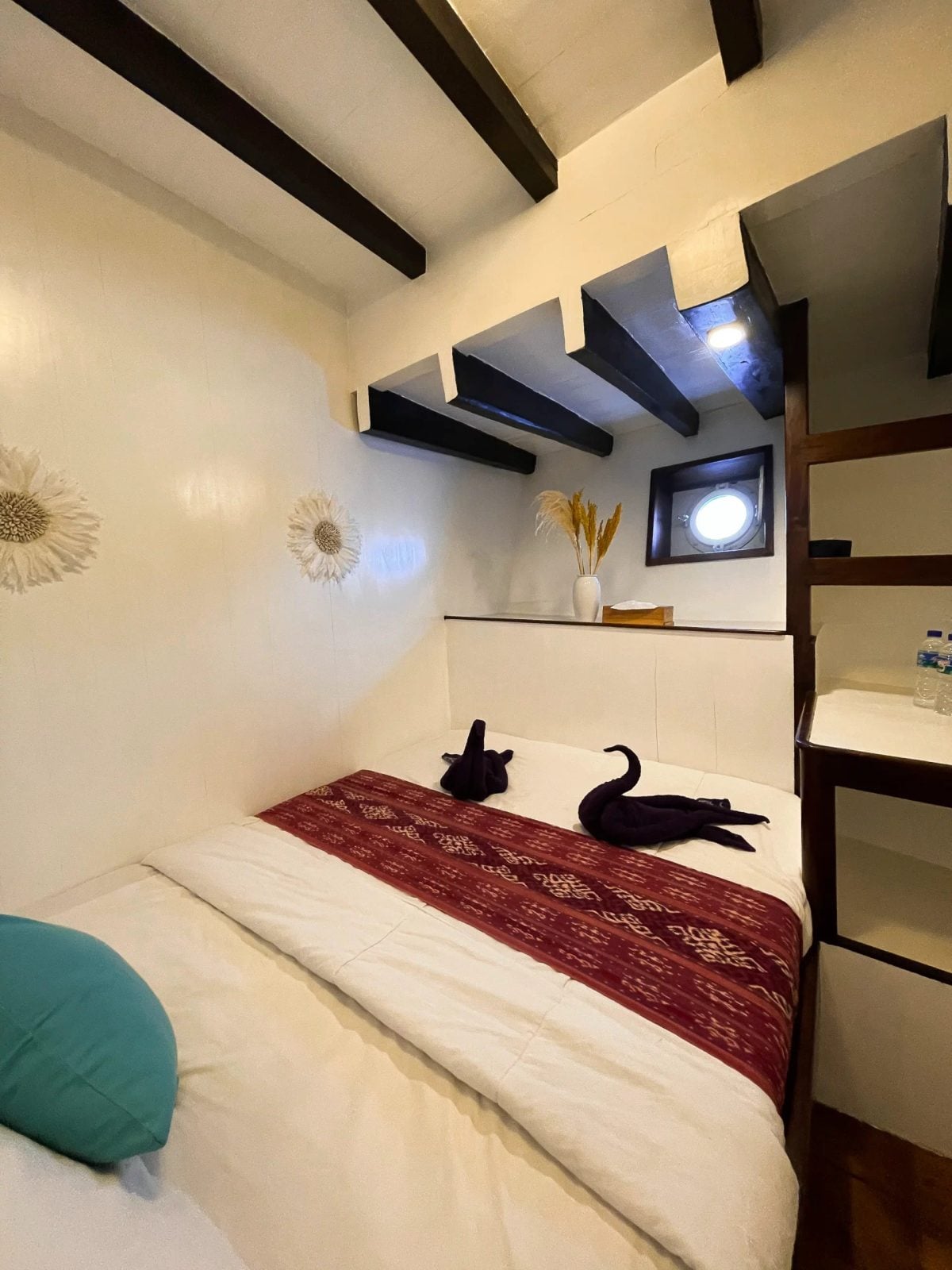 Lower Deck Double Cabin cabin aboard Queenesia II liveaboard