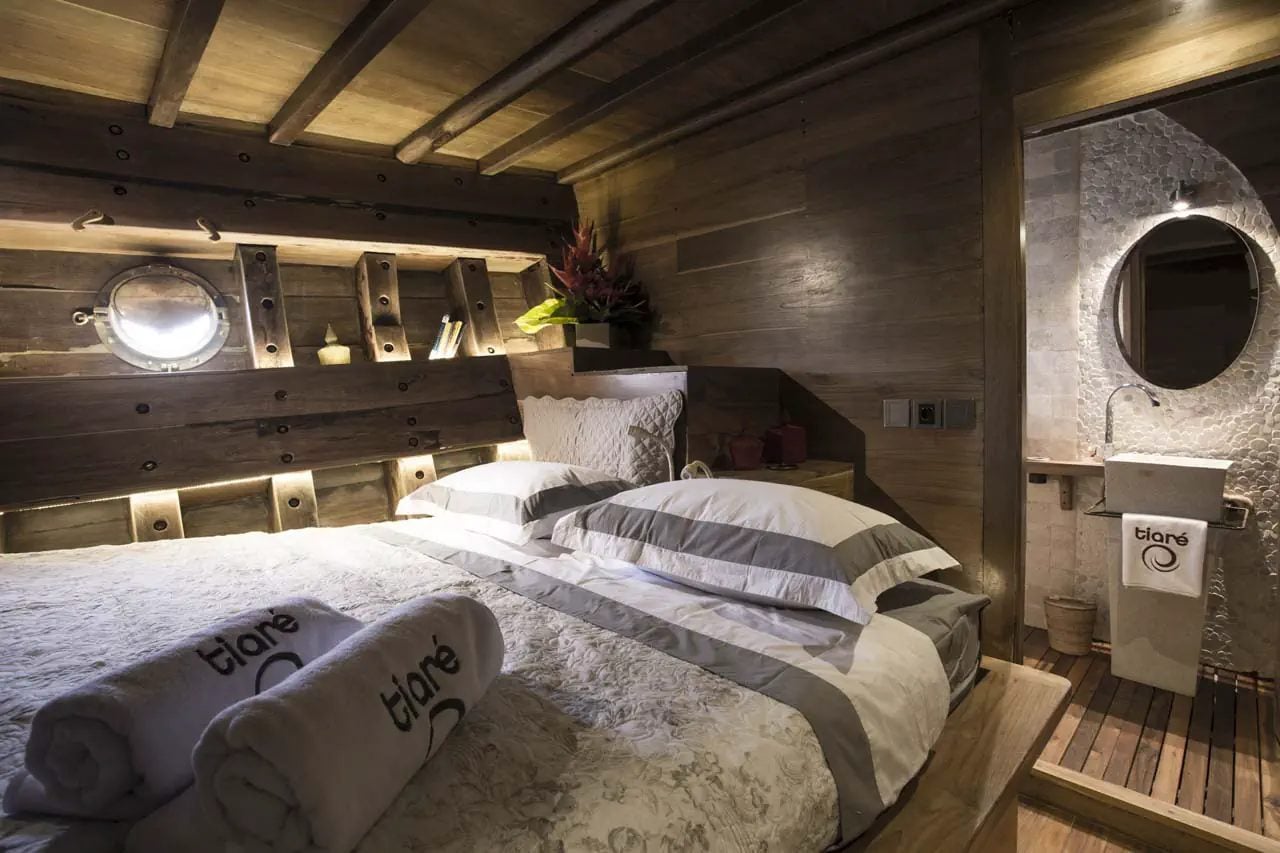 Double Cabin cabin aboard Tiaré liveaboard