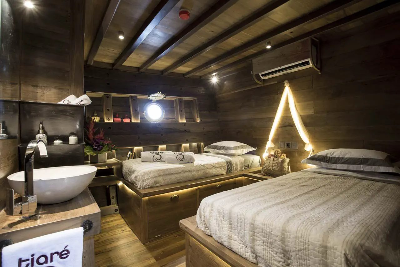 Twin Cabin cabin aboard Tiaré liveaboard
