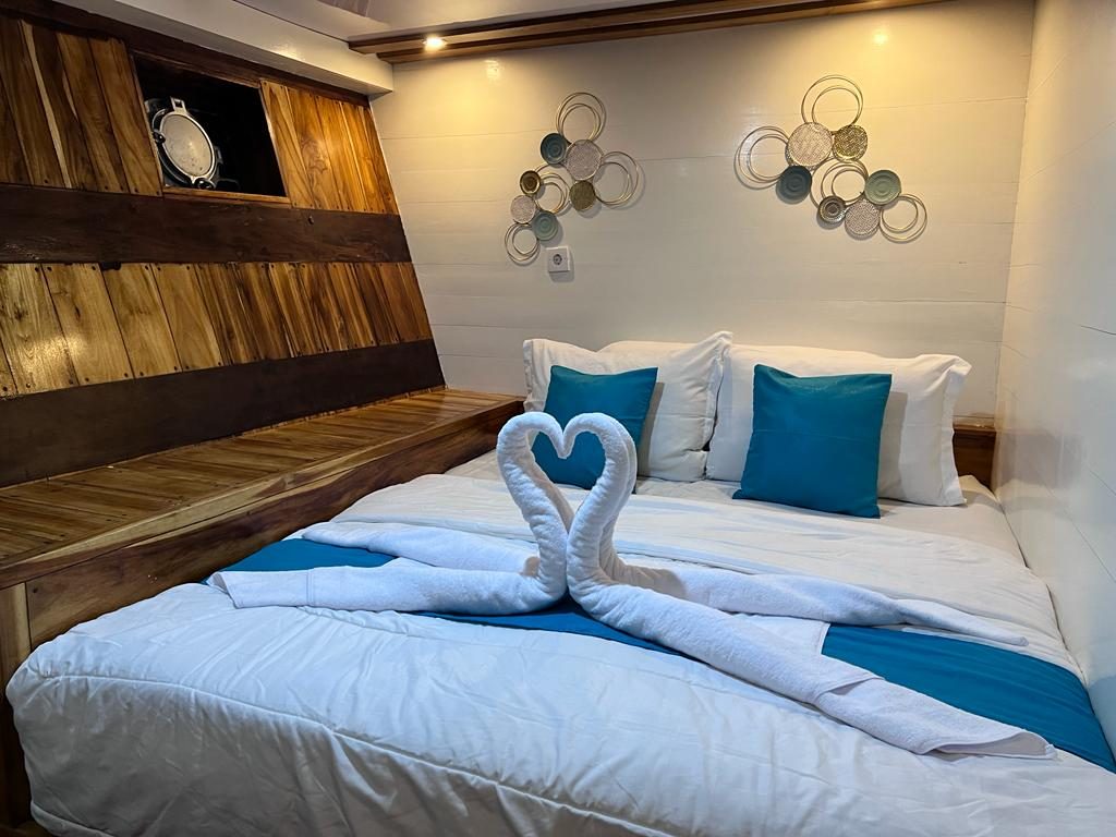 PENYU ROOM cabin aboard Lady Grace liveaboard