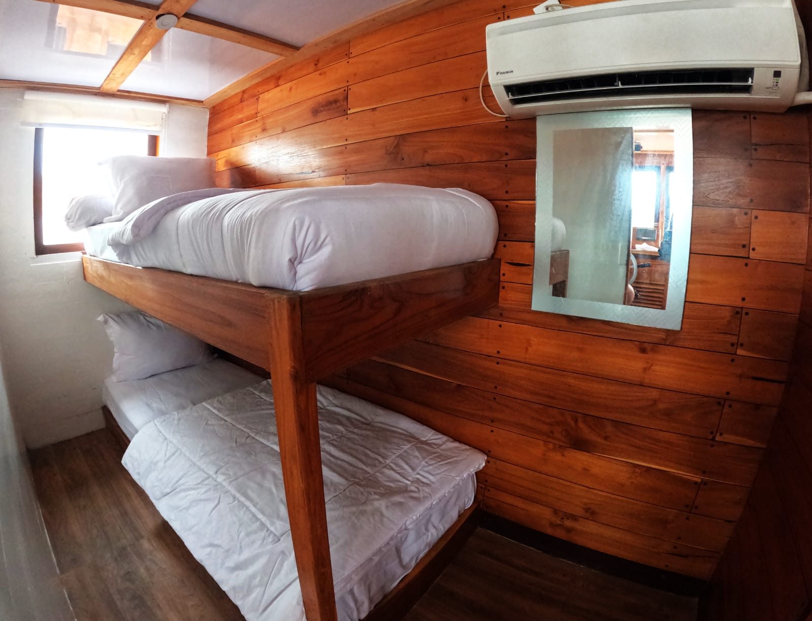 CAPTAIN'S CABIN cabin aboard Lady Grace liveaboard