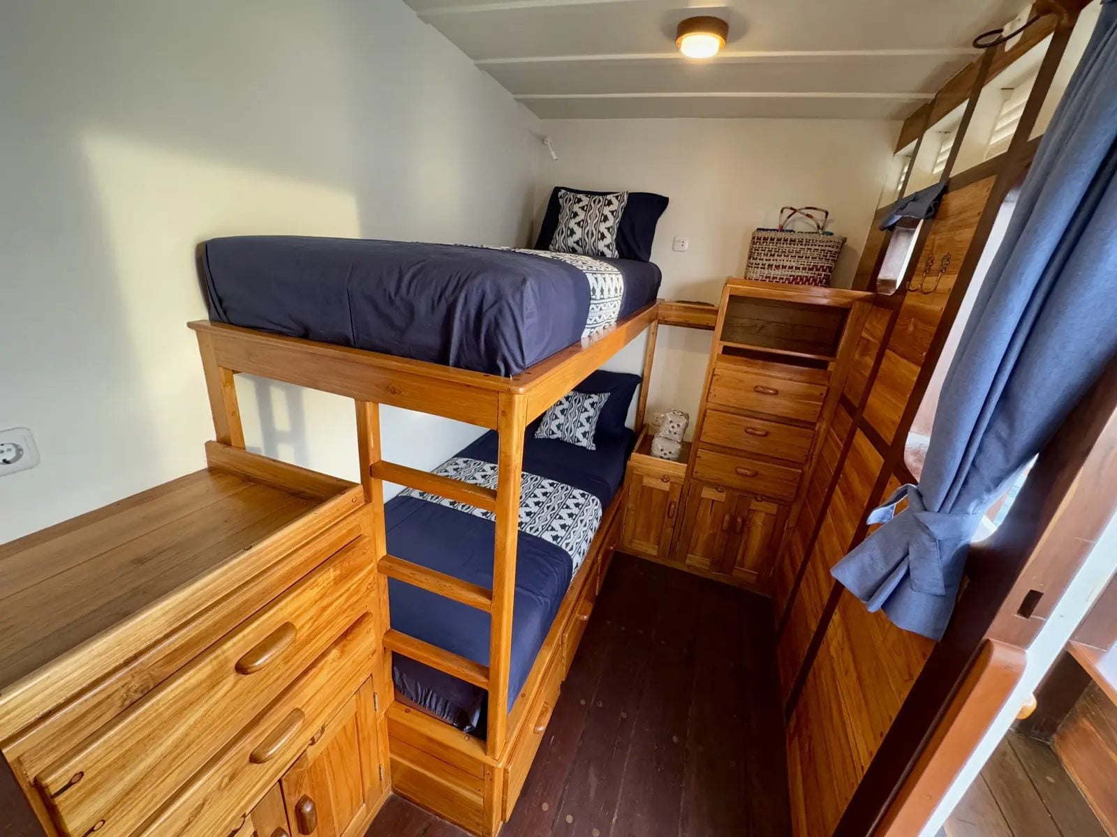 Twin Cabin cabin aboard Bajau liveaboard