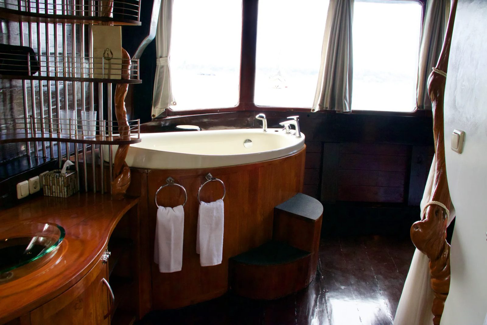 Master Suite cabin aboard Dewi Nusantara liveaboard