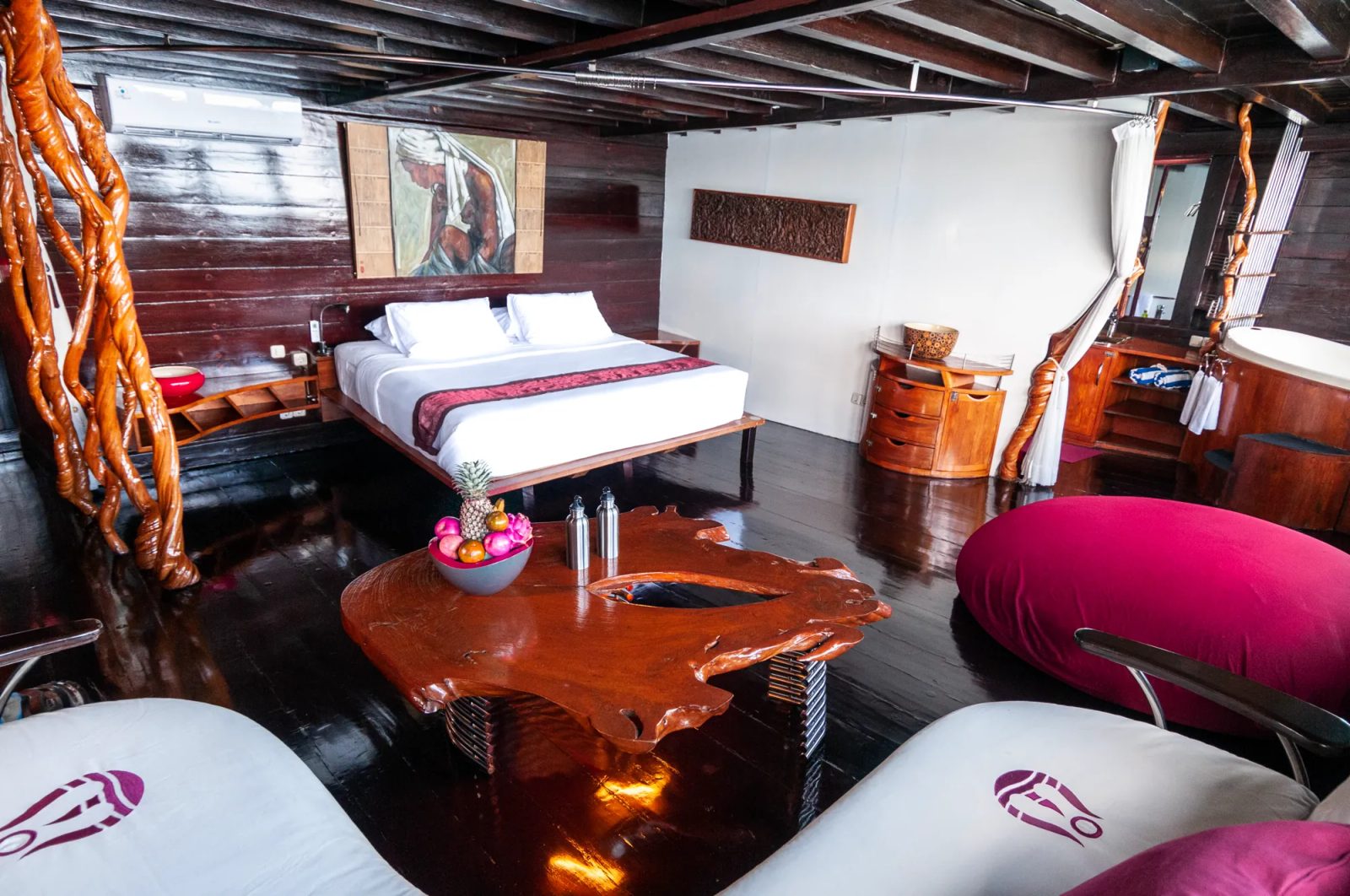 Master Suite cabin aboard Dewi Nusantara liveaboard
