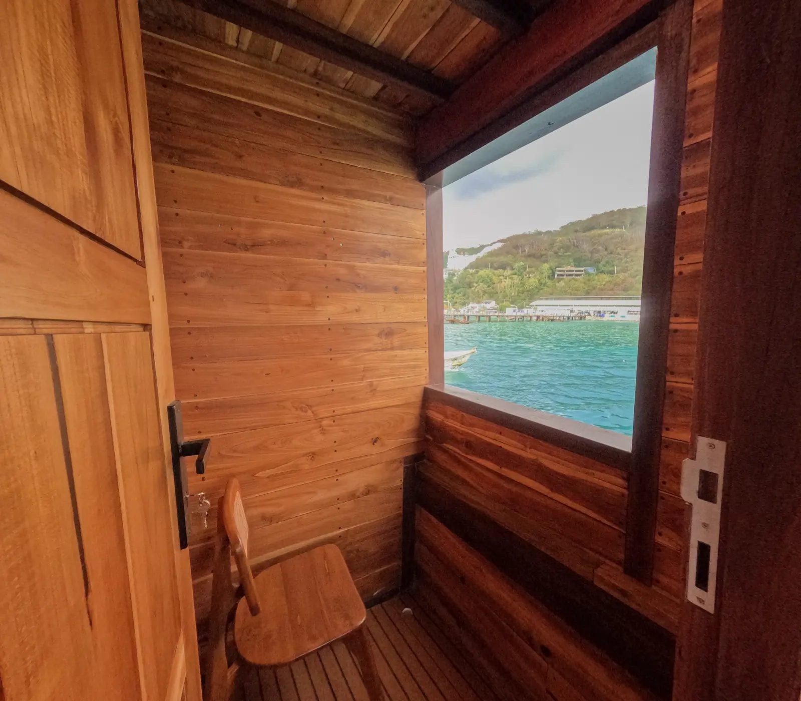 Deluxe Balcony Private Cabin cabin aboard Sundari Voyages liveaboard