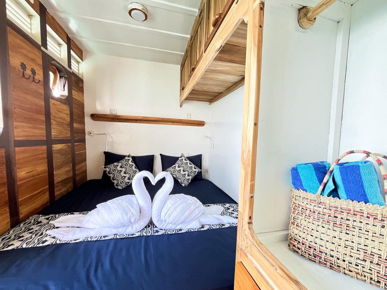 Double Cabin cabin aboard Bajau liveaboard