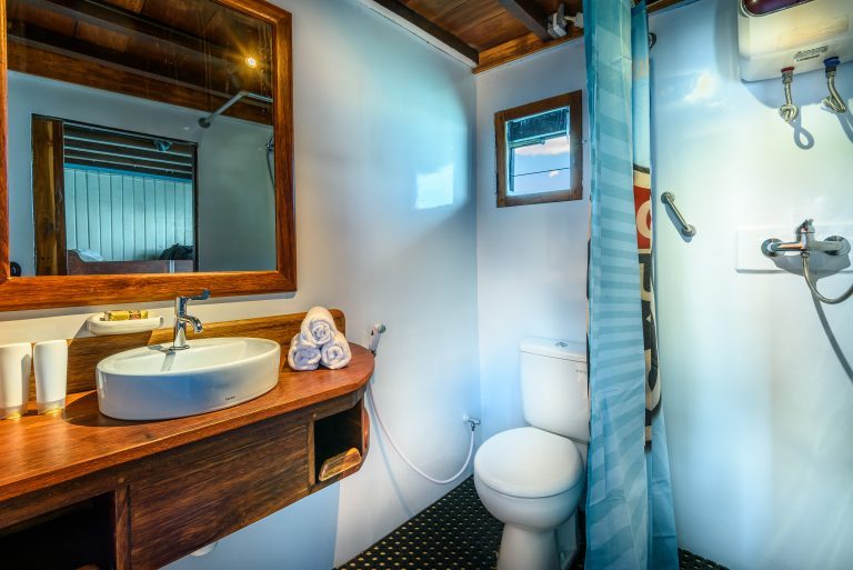 Deluxe Cabins cabin aboard Mari liveaboard