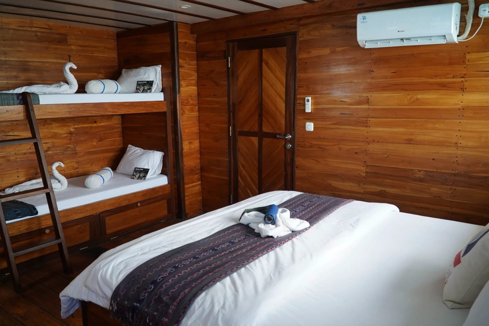 Family Master Cabin Main Deck cabin aboard EcoXplorer liveaboard