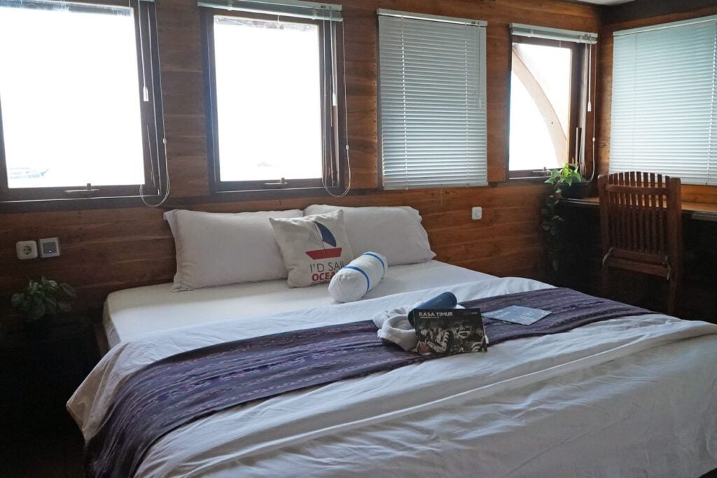 Family Master Cabin Main Deck cabin aboard EcoXplorer liveaboard