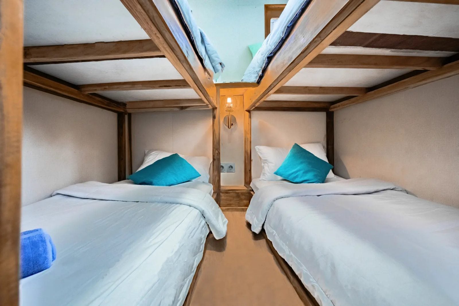 Sharing Cabin 4 cabin aboard Bombana liveaboard