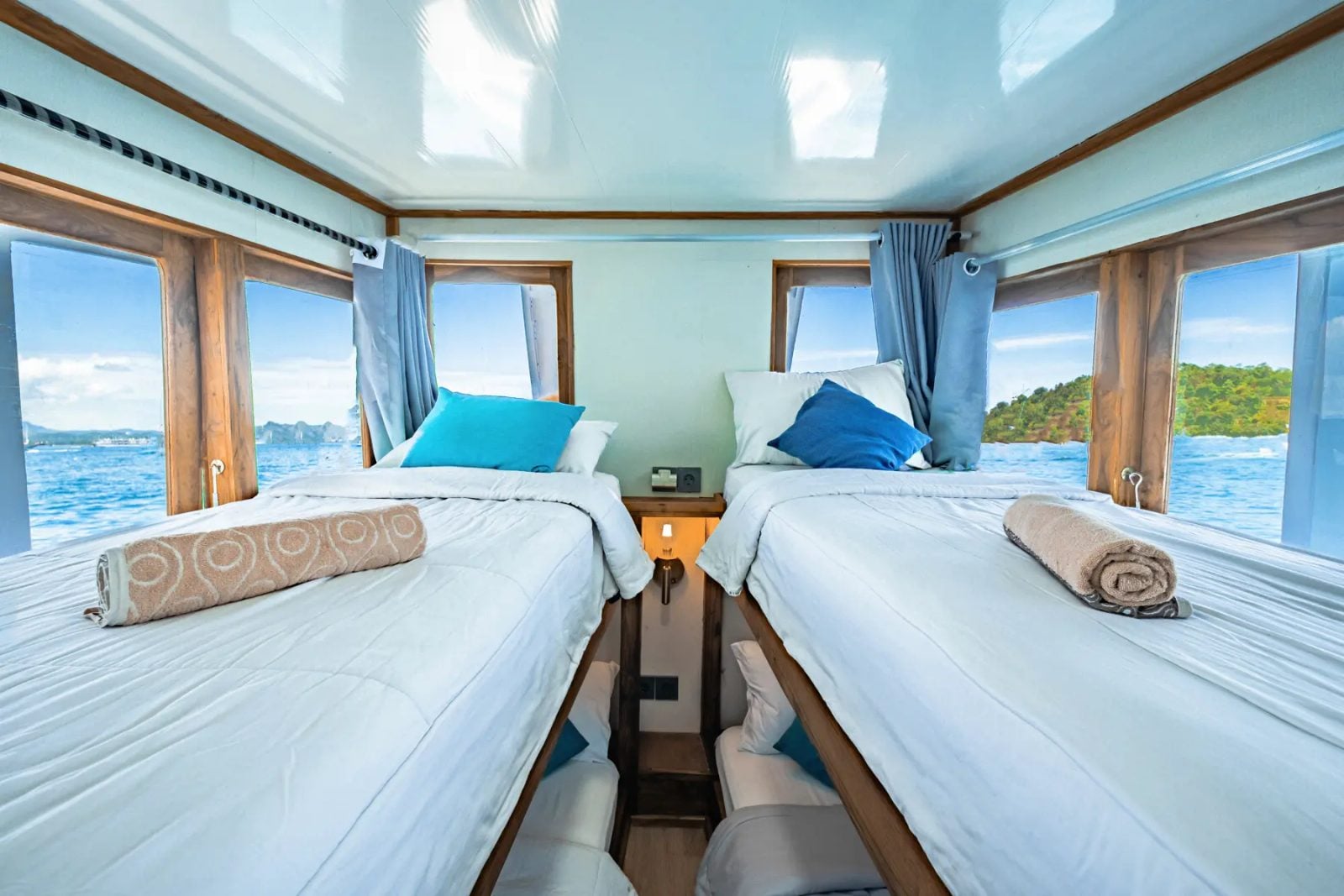 Sharing Cabin 4 cabin aboard Bombana liveaboard