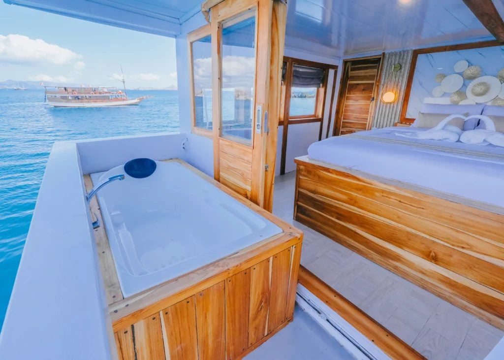 Master Cabin Upper Deck cabin aboard Bombana 2 liveaboard