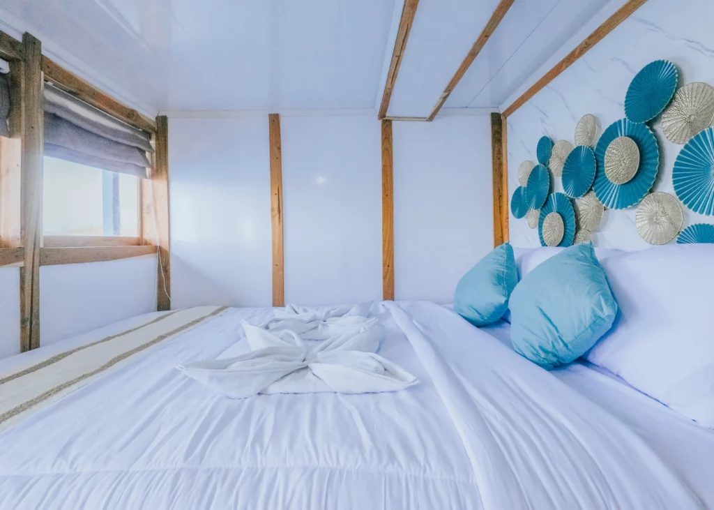 Private Cabin Main Deck cabin aboard Bombana 2 liveaboard