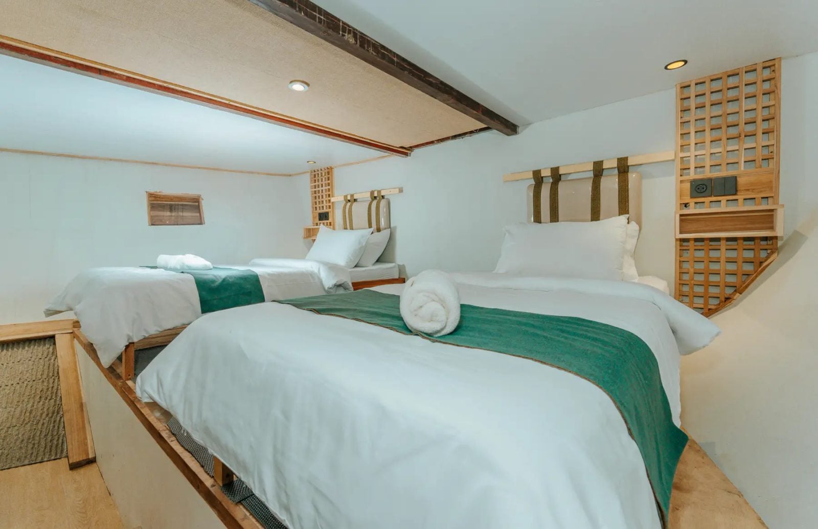 Sharing Cabin 2 Lower cabin aboard Marea liveaboard