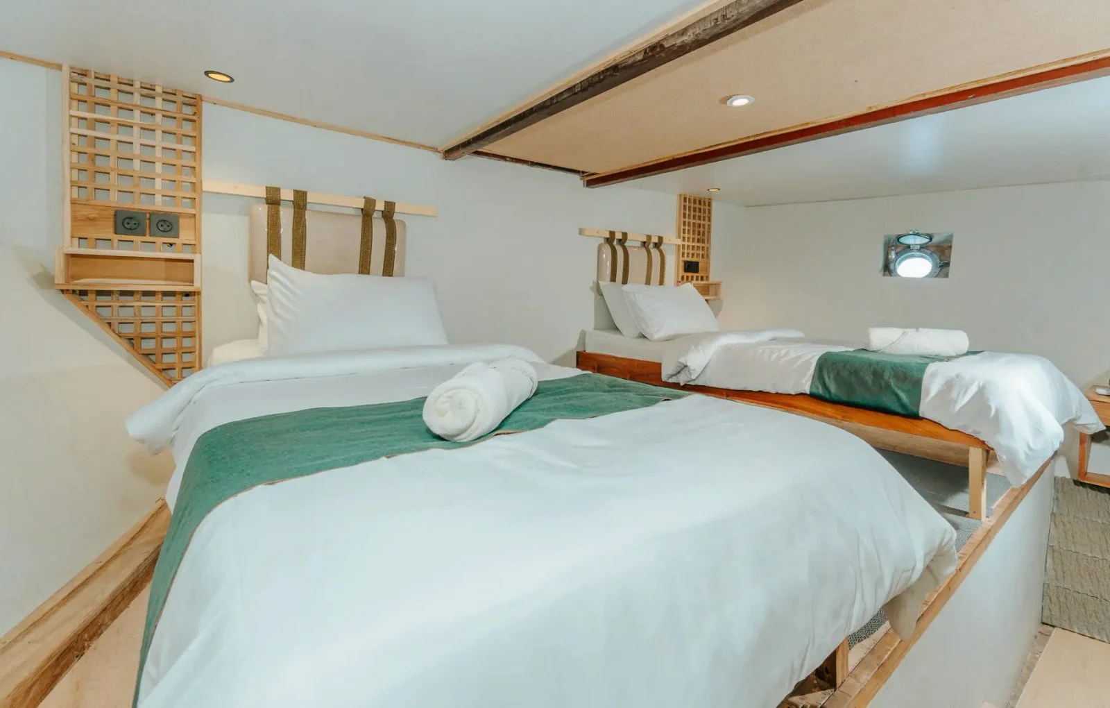 Sharing Cabin 2 Lower cabin aboard Marea liveaboard