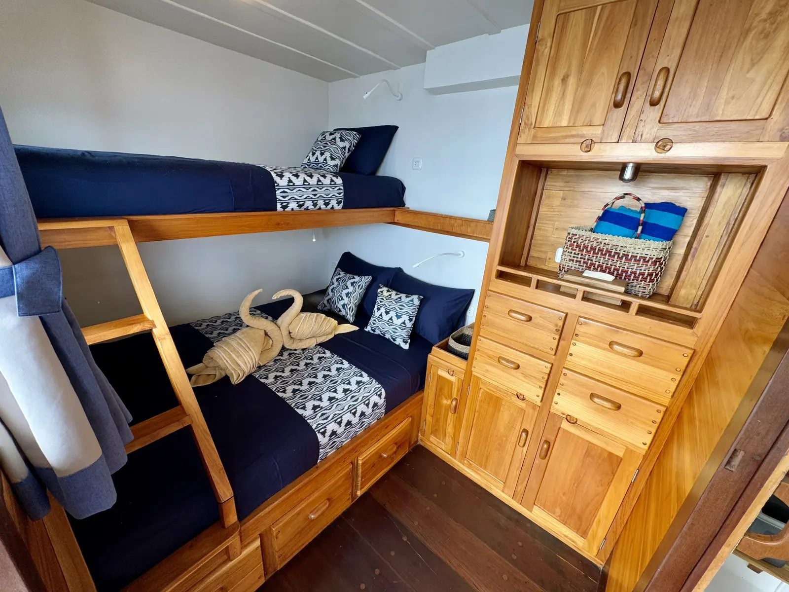 Twin/Double/Triple Cabin cabin aboard Bajau liveaboard
