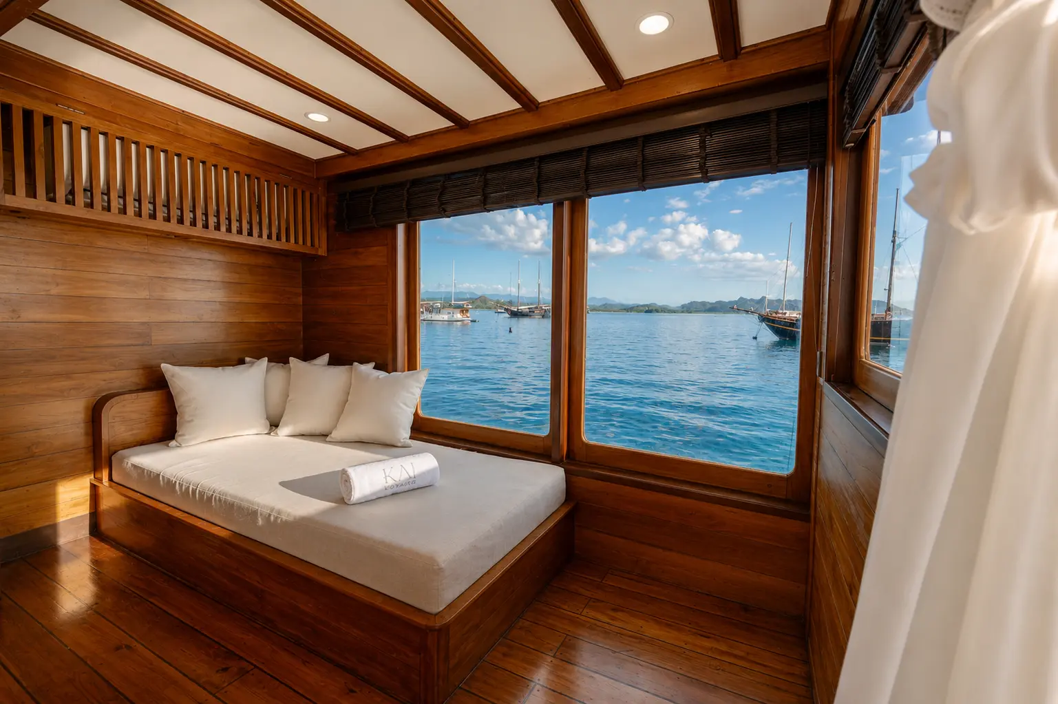 SIGNATURE cabin aboard Kai Voyage liveaboard