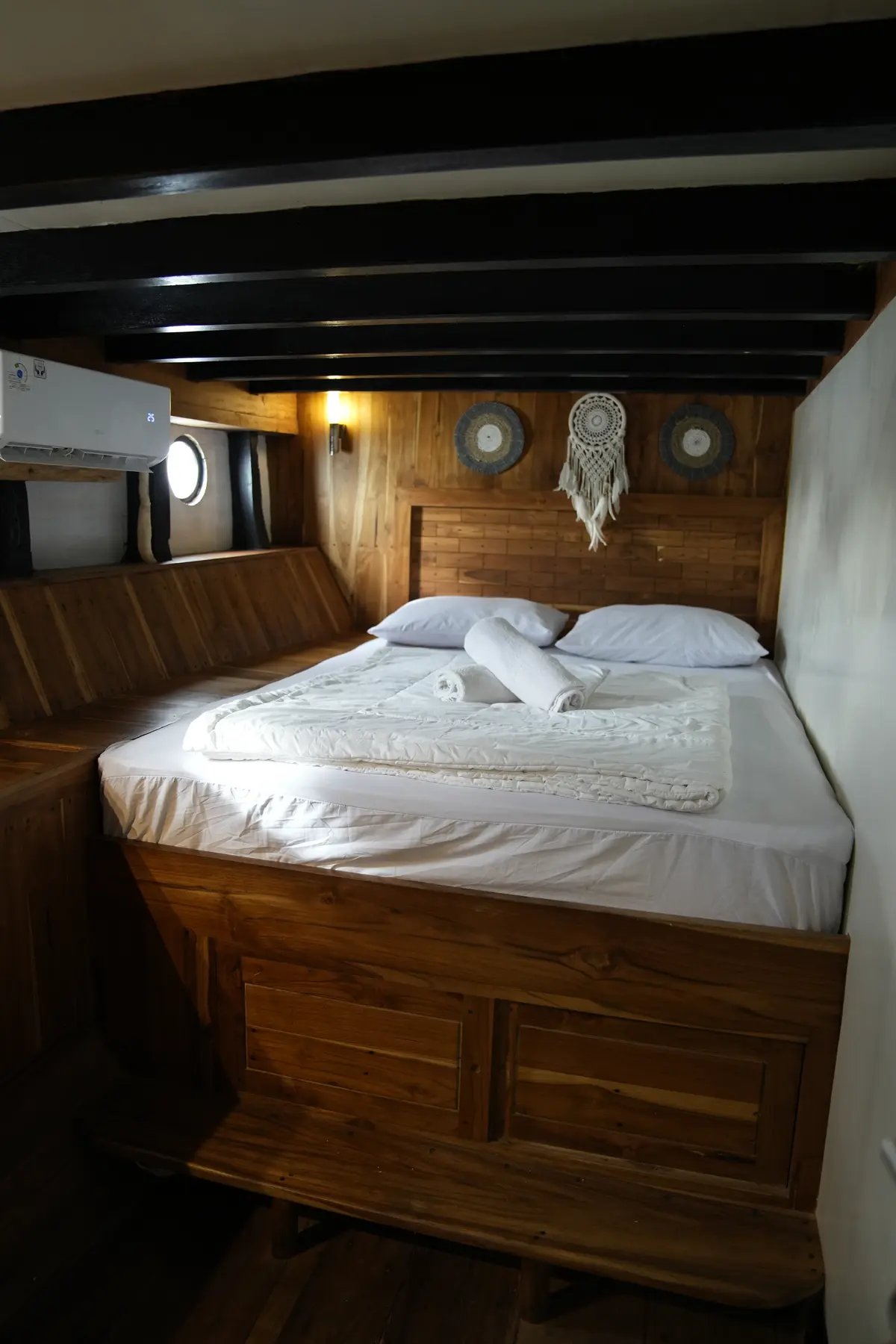 JAVA ROOM cabin aboard Fadaelo liveaboard