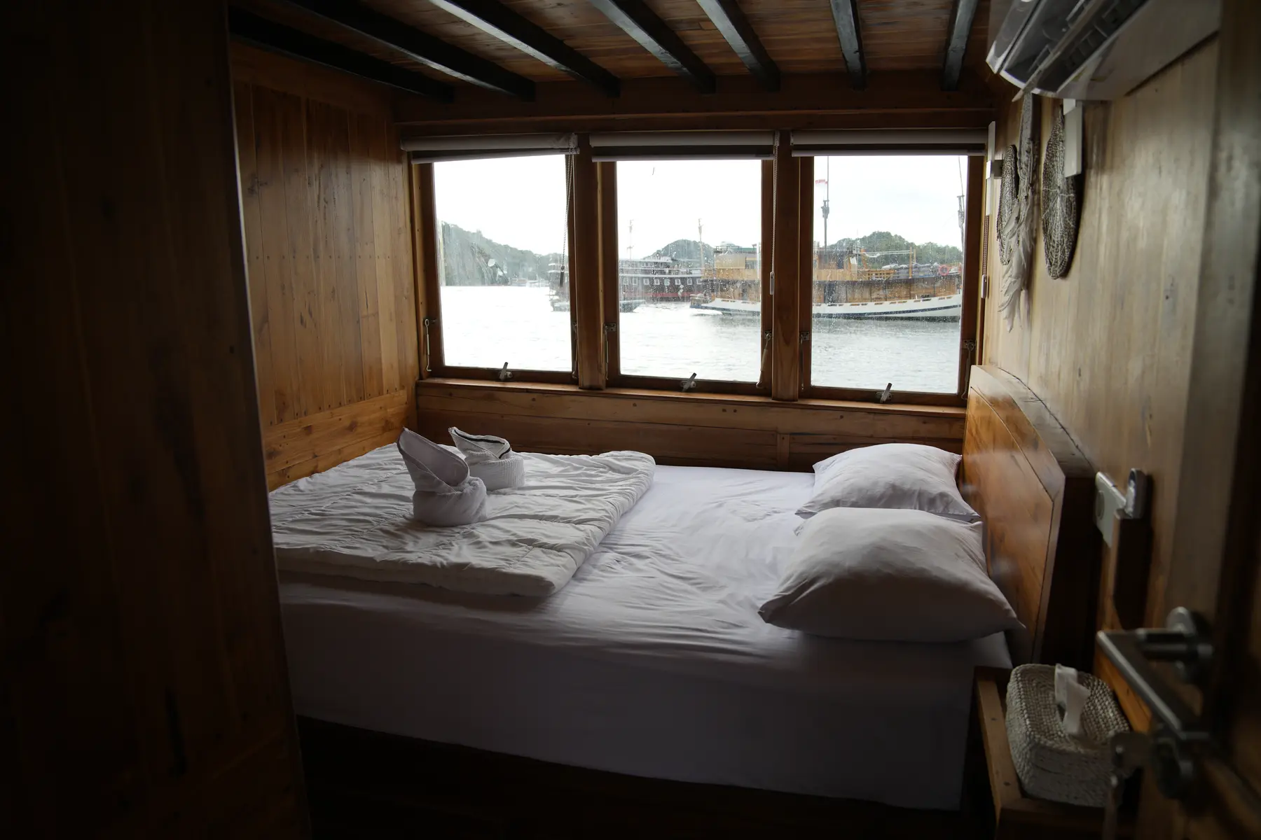 SUMATRA ROOM cabin aboard Fadaelo liveaboard