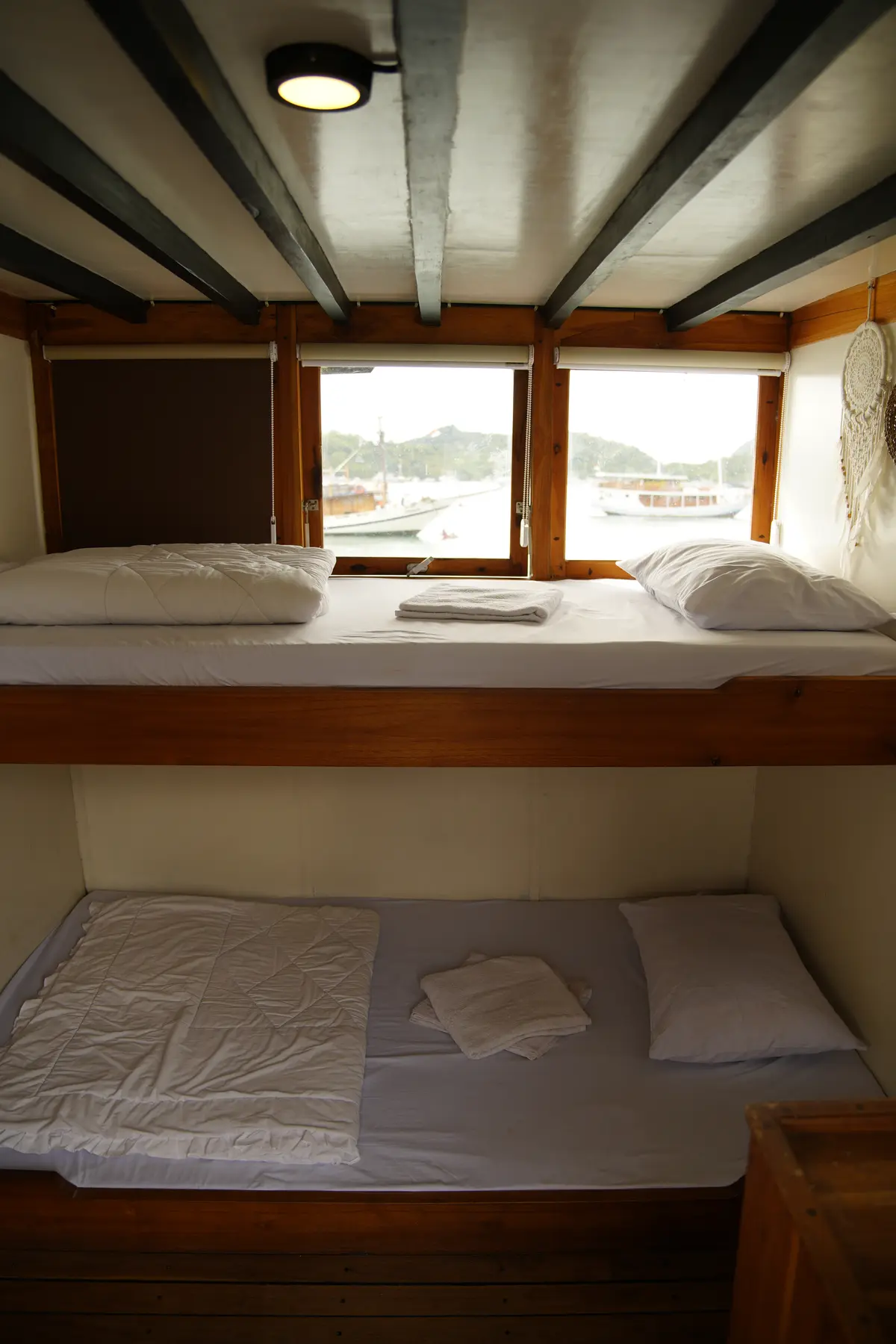 CELEBES bed cabin aboard Fadaelo liveaboard