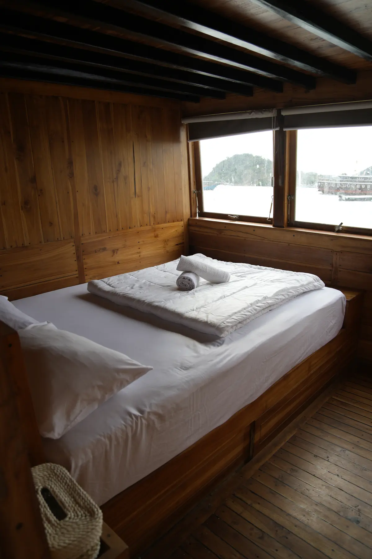 BORNEO ROOM cabin aboard Fadaelo liveaboard