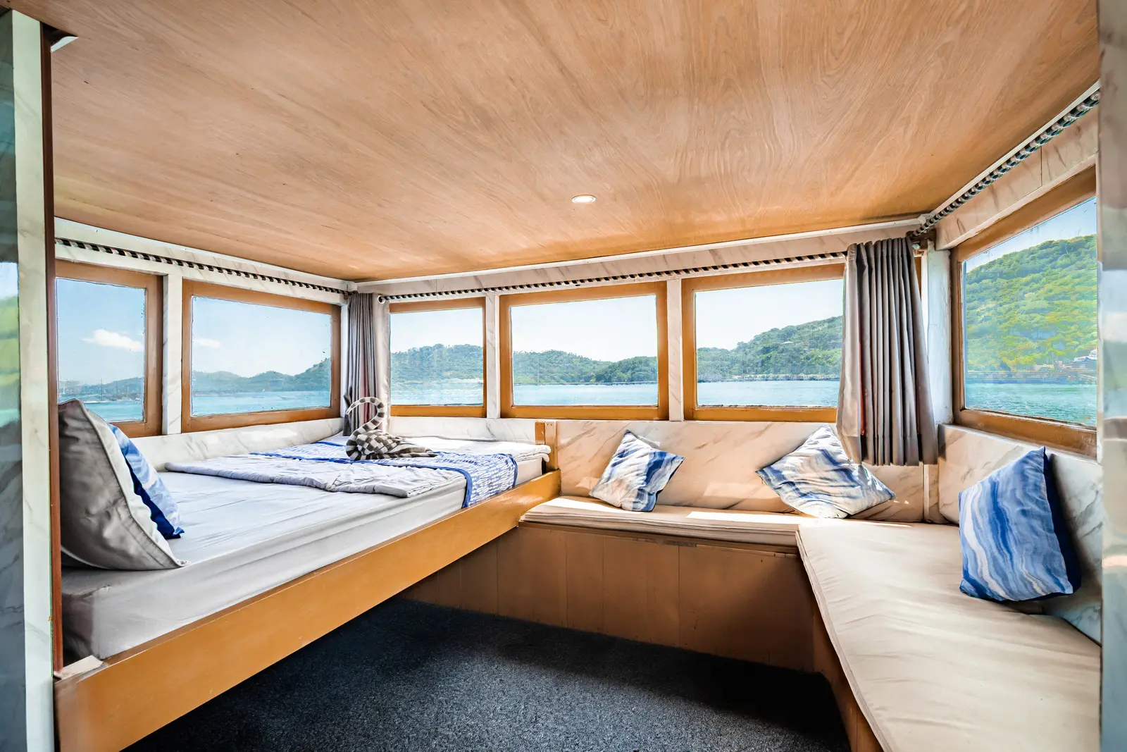 Full Ocean View cabin aboard Ramadani Star liveaboard