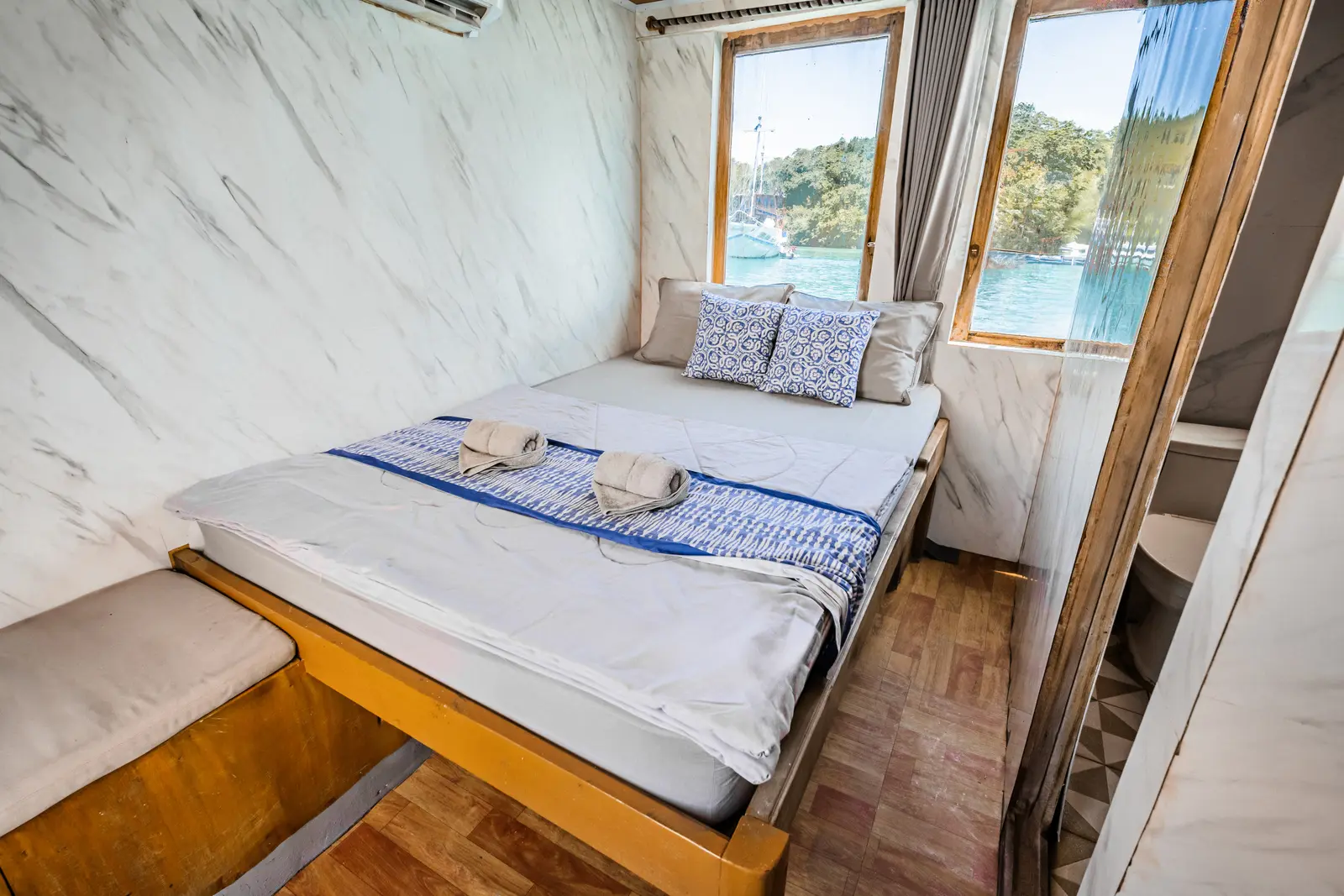 Private Cabin Main Deck cabin aboard Ramadani Star liveaboard