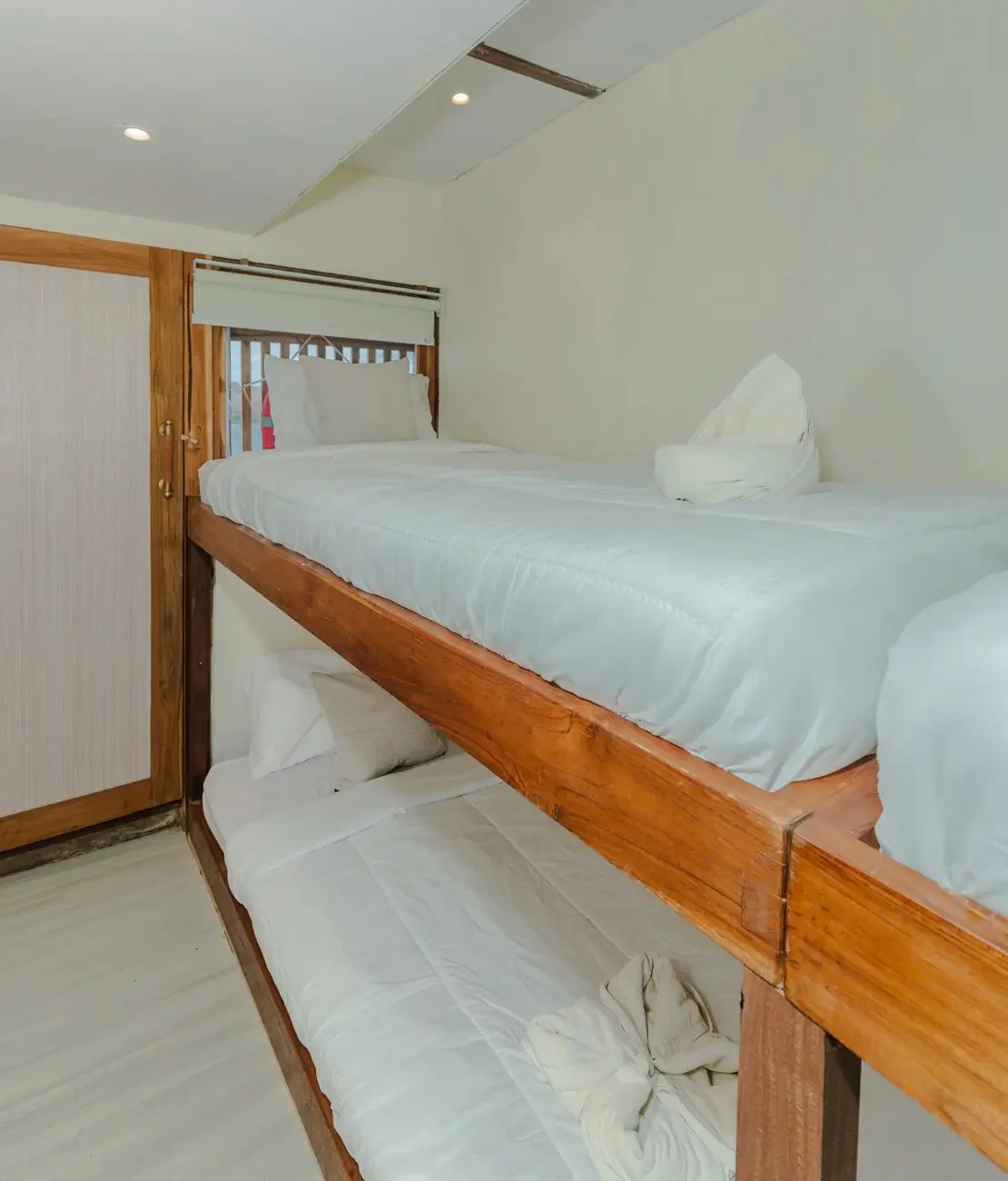 Superior Sharing cabin aboard Sora liveaboard