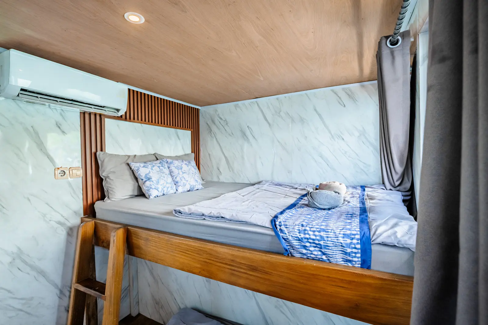 Sharing Cabin Main Deck cabin aboard Ramadani Star liveaboard