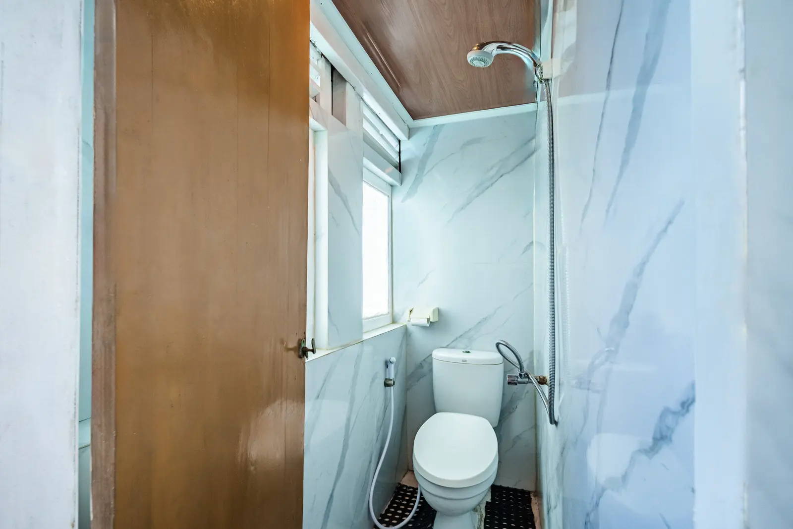 Sharing Cabin Main Deck cabin aboard Ramadani Star liveaboard