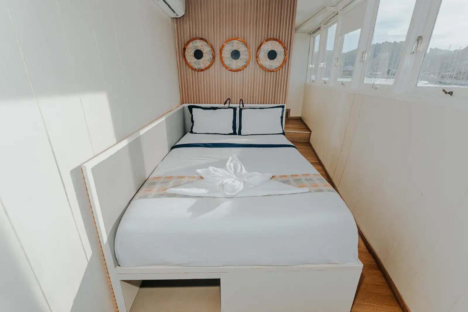Deluxe Panoramic cabin aboard Tara liveaboard