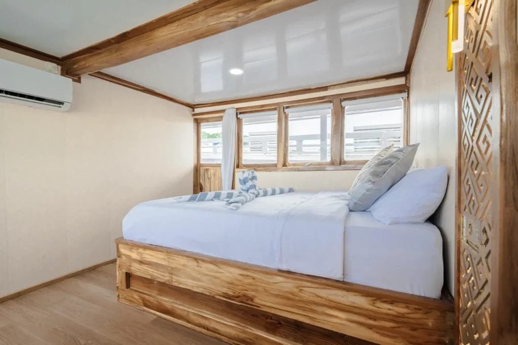 Deluxe Cabin With Balcony cabin aboard Ahsana liveaboard