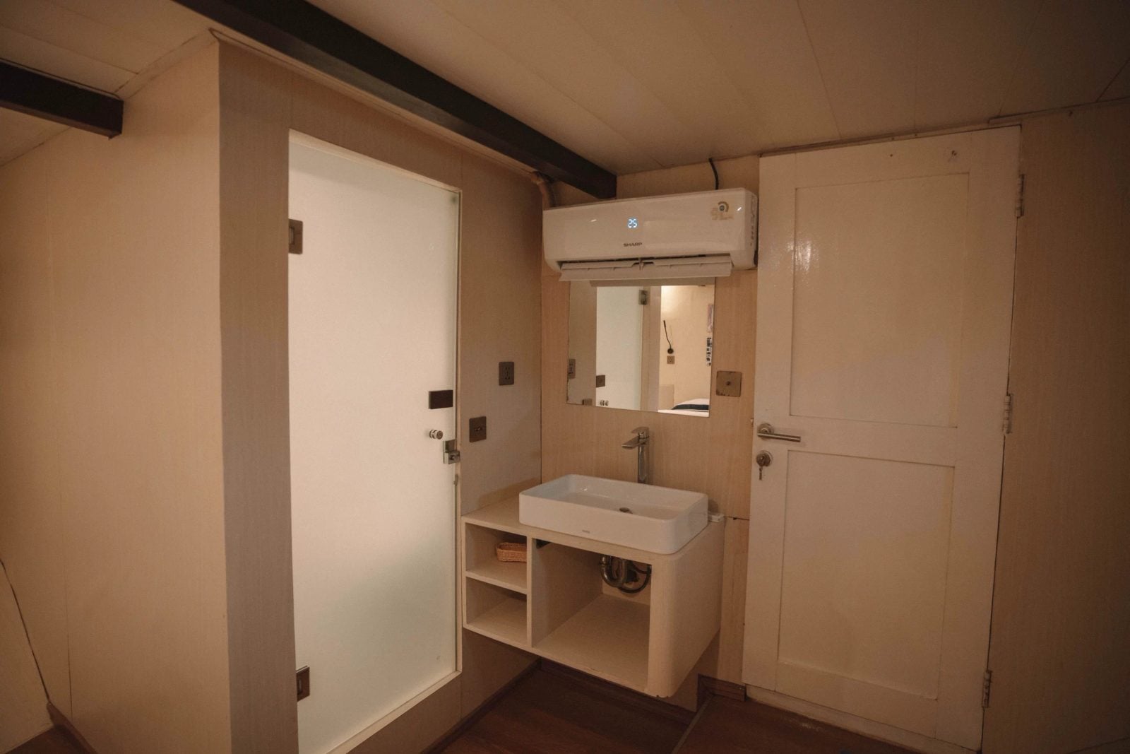 Alor Room Lower cabin aboard Tara liveaboard