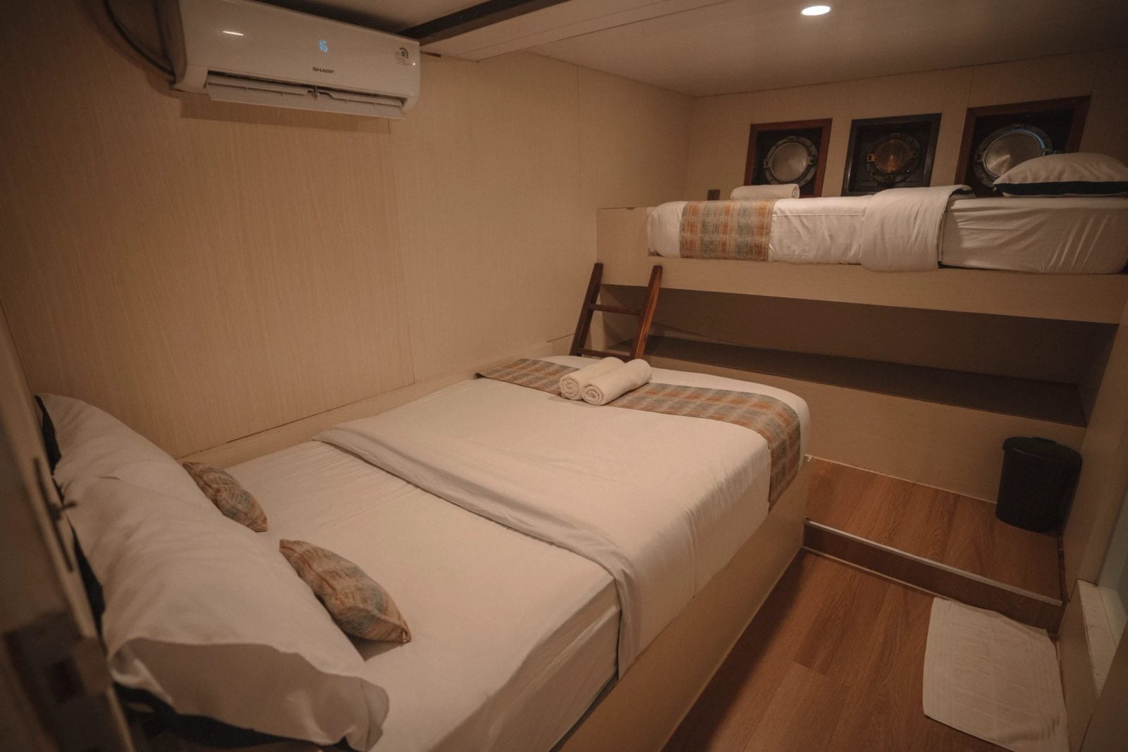 Kei Room Lower cabin aboard Tara liveaboard