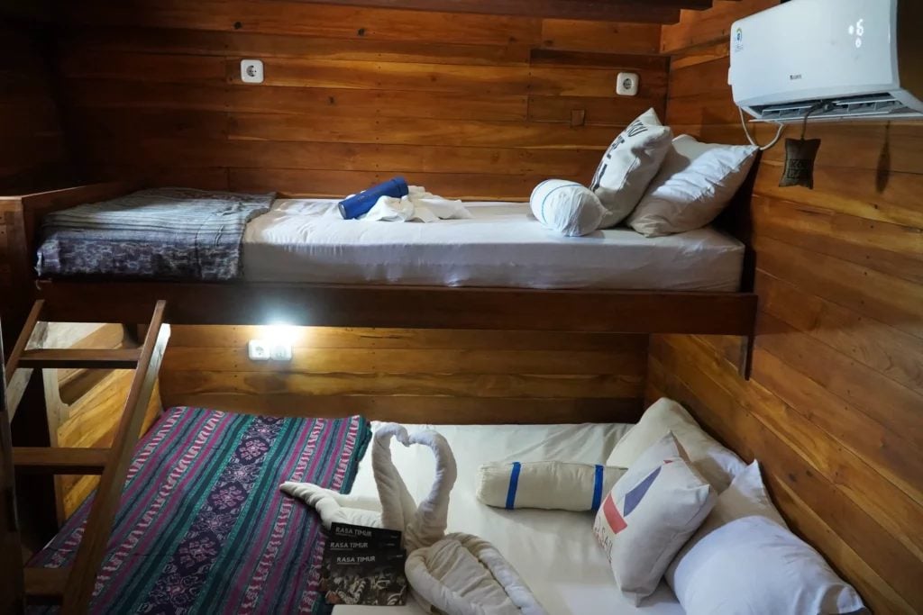 Deluxe Cabin Lower Deck cabin aboard EcoXplorer liveaboard