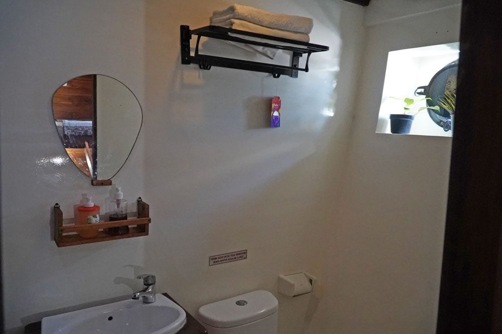 Deluxe Cabin Lower Deck cabin aboard EcoXplorer liveaboard